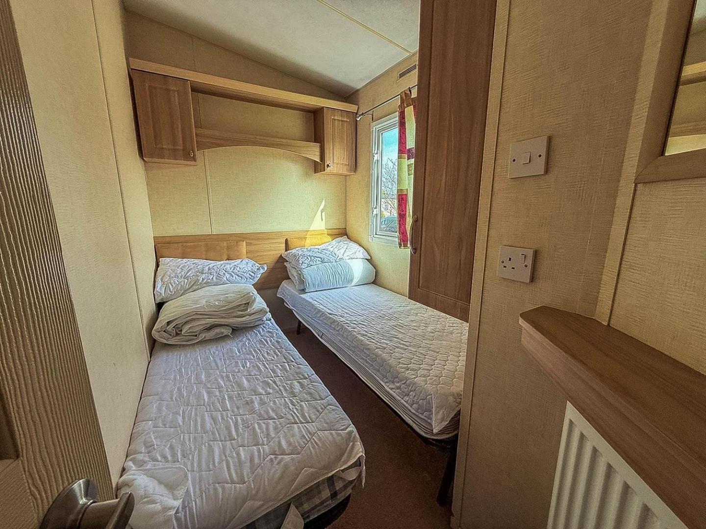 Spacious 8 Berth Caravan At Southview Holiday Park Near Skegness Ref 33018Ml المظهر الخارجي الصورة
