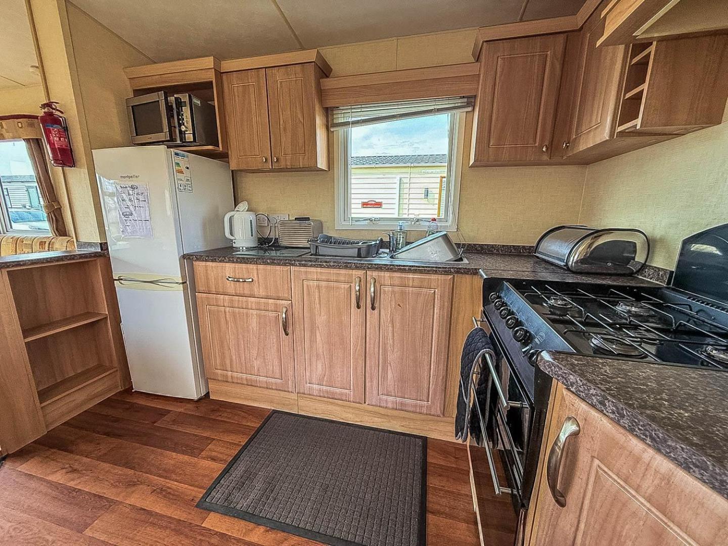 Spacious 8 Berth Caravan At Southview Holiday Park Near Skegness Ref 33018Ml المظهر الخارجي الصورة
